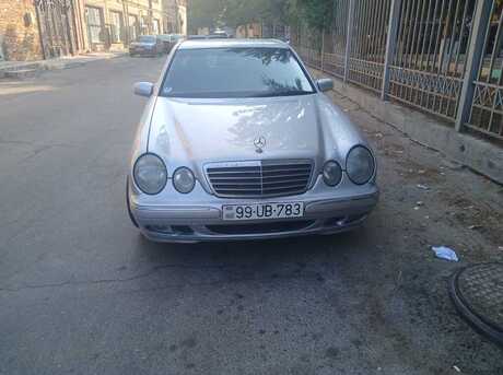 Mercedes E 220 2000