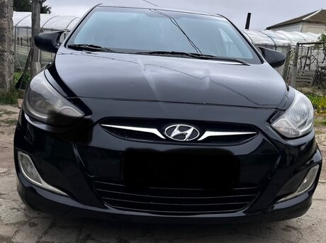 Hyundai Accent 2011