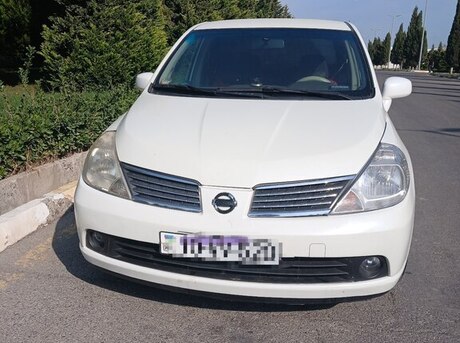 Nissan Tiida 2006