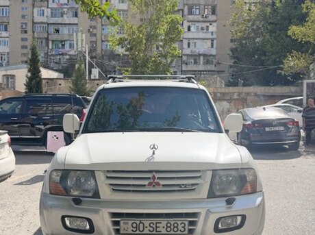 Mitsubishi Pajero 2001