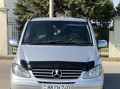 Mercedes  2010