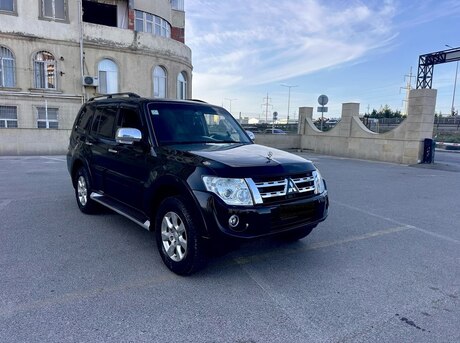 Mitsubishi Pajero 2012