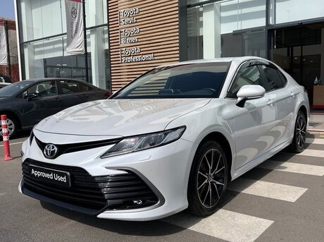 Toyota Camry 2022