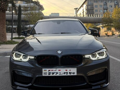 BMW 330 2018