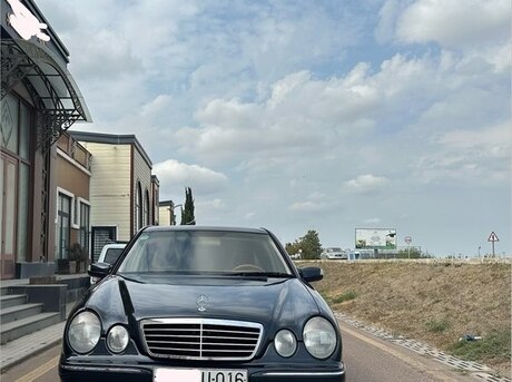 Mercedes E 240 2001