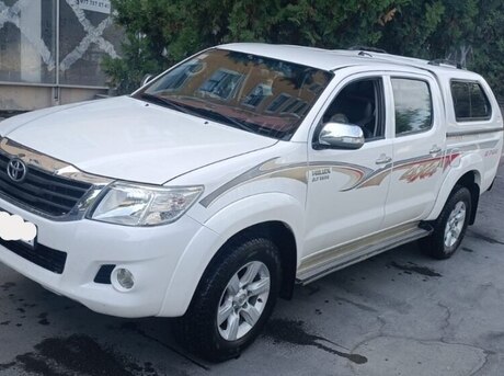 Toyota Hilux 2013