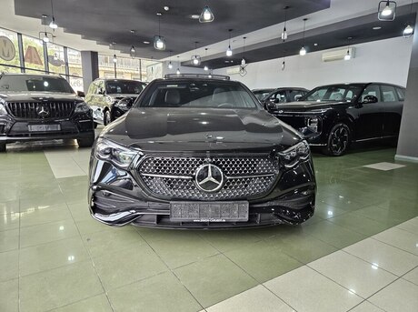 Mercedes E 300 e 4MATIC 2023