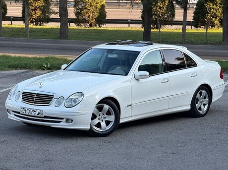 Mercedes E 240 2003