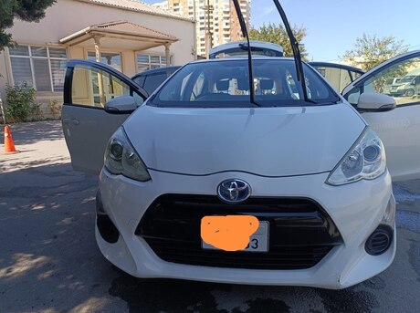 Toyota Aqua 2016