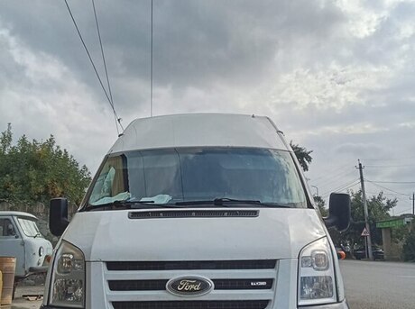 Ford Transit 2010