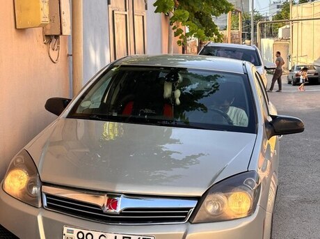 Opel Astra 2008