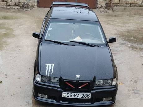 BMW 320 1992