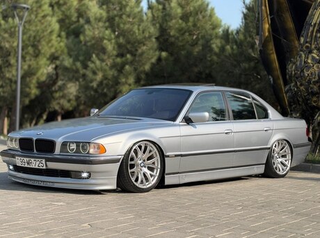 BMW 735 1996
