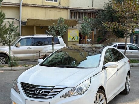Hyundai Sonata 2010