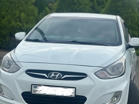 Hyundai Accent 2012