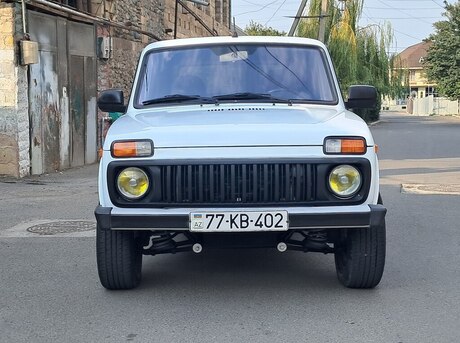 LADA (VAZ) Niva 2015