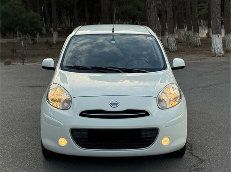 Nissan March 2012