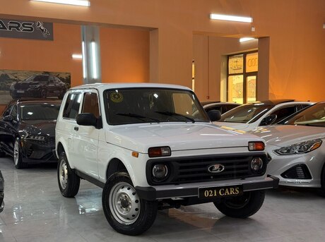 LADA (VAZ) Niva 2015
