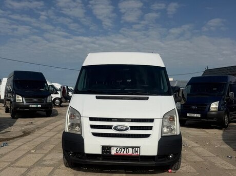 Ford Transit 2011