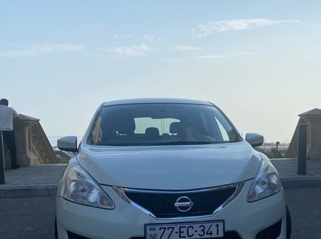 Nissan Tiida 2013