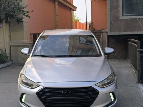 Hyundai Elantra 2017