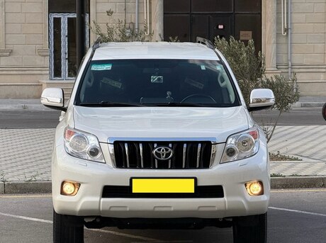 Toyota Land Cruiser Prado 2011