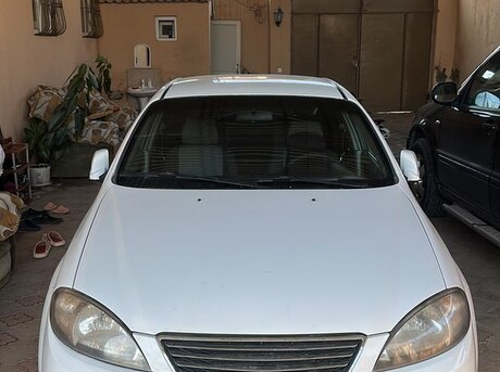 Daewoo Gentra 2014