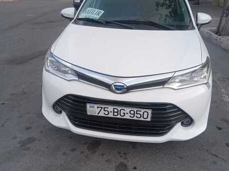 Toyota Corolla Fielder 2015