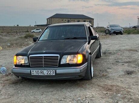 Mercedes 220 E 1994