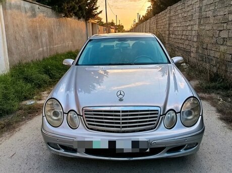 Mercedes E 270 2003