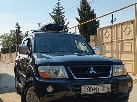 Mitsubishi Pajero 2005