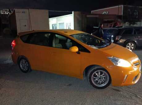 Toyota Prius V 2014