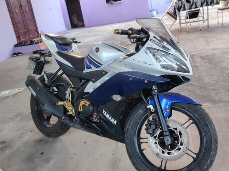 Yamaha R15 2013
