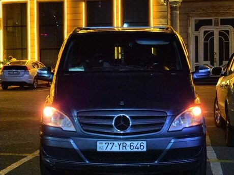 Mercedes Viano 2011