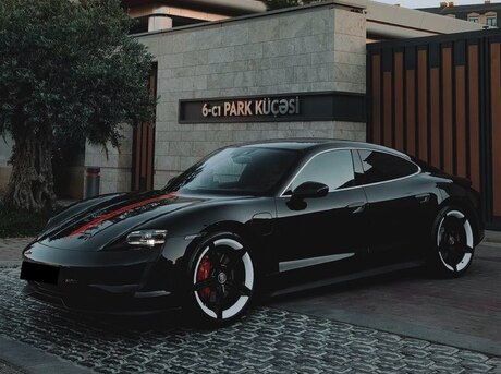 Porsche Taycan 2021