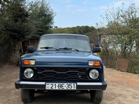 LADA (VAZ) Niva 2011