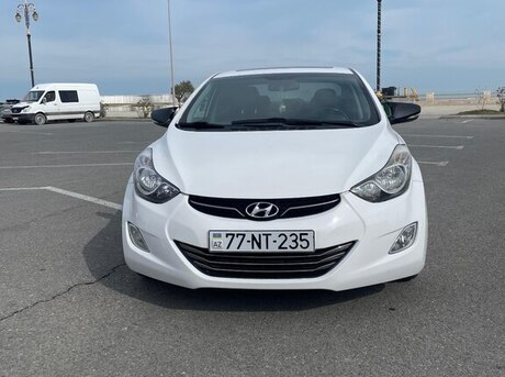 Hyundai Elantra 2011