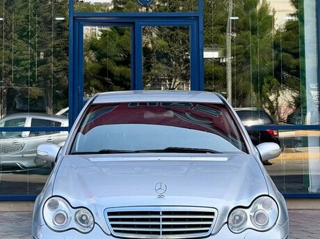 Mercedes C 230 2005