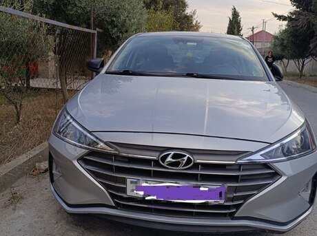 Hyundai Elantra 2019