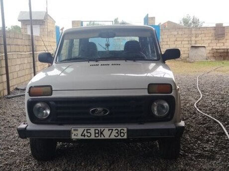 LADA (VAZ) Niva 2015