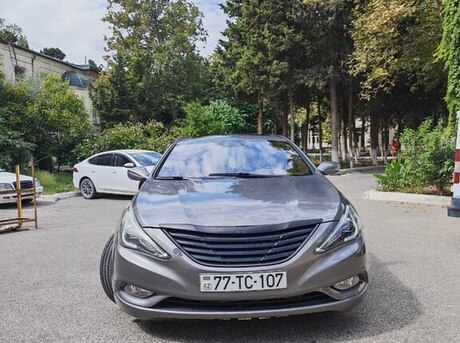 Hyundai Sonata 2011