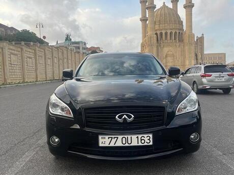 Infiniti Q70 2014