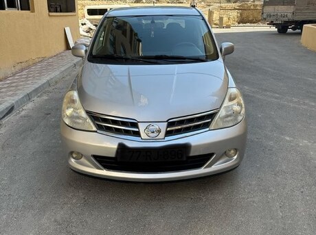 Nissan Tiida 2012