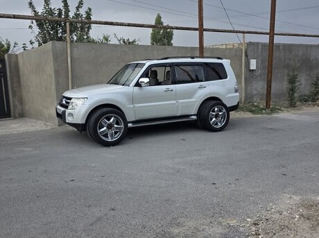 Mitsubishi Pajero 2007