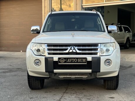 Mitsubishi Pajero 2010