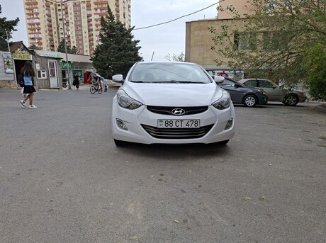 Hyundai Elantra 2012
