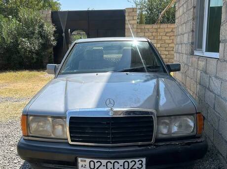 Mercedes 190 1990