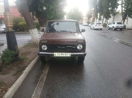 LADA (VAZ) Niva 1995