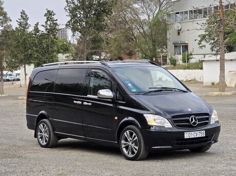 Mercedes  2010