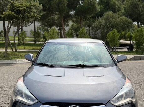 Hyundai Veloster 2012
